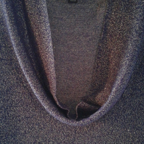 Shirt - Picture 3 of 4